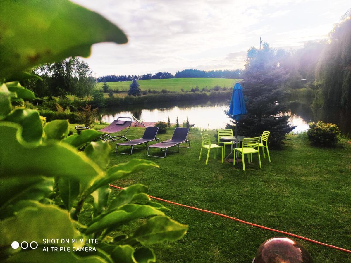 Wczasy Mazurskie - Domek Caloroczny Bez Mazury Moldzie Exterior foto